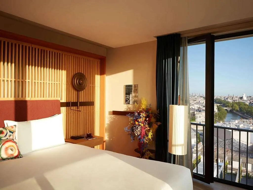 Hotell So/ Paris