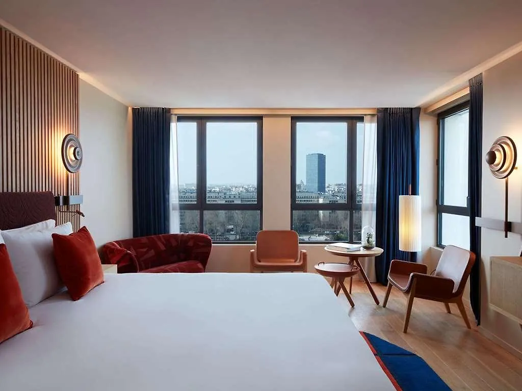 Hotell So/ *